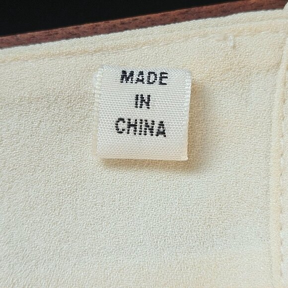 A.L.C. Women’s Ivory Silk Blouse 4 V-Neck Quiet Luxury Old Money Clean Girl - Picture 5 of 11